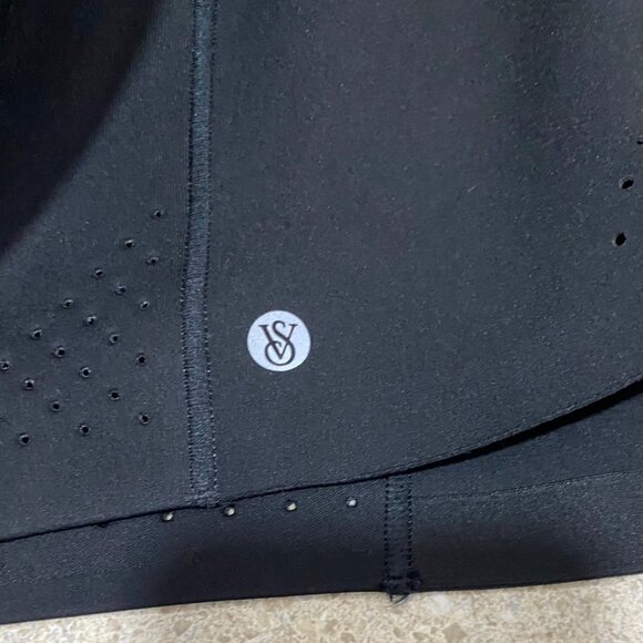 Victorias Secret Wireless Full-Coverage Black Bra 36D Adjustable Straps & Hook - Picture 3 of 6